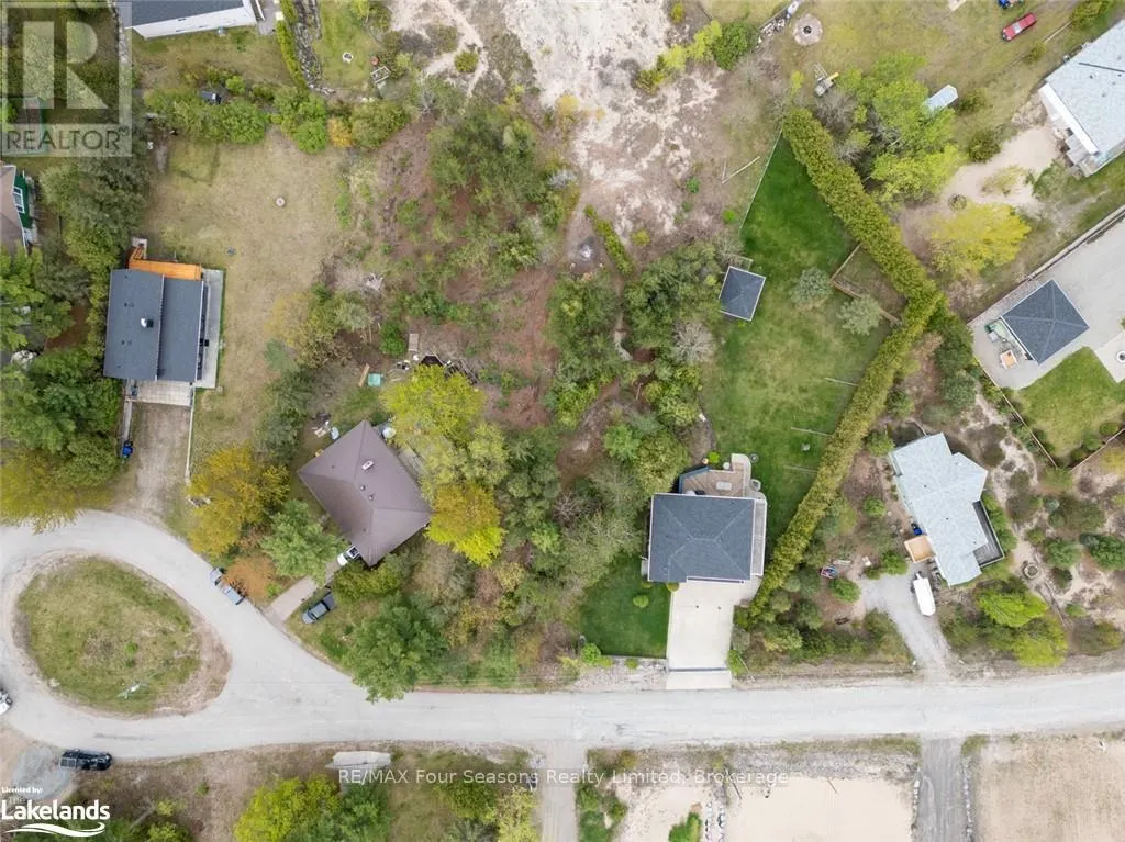 10 LORRIE CRESCENT
