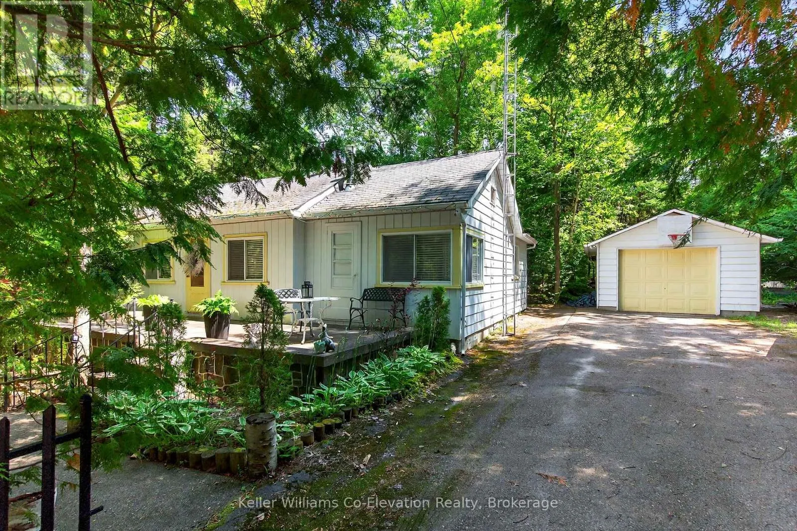 19 EVANS DRIVE