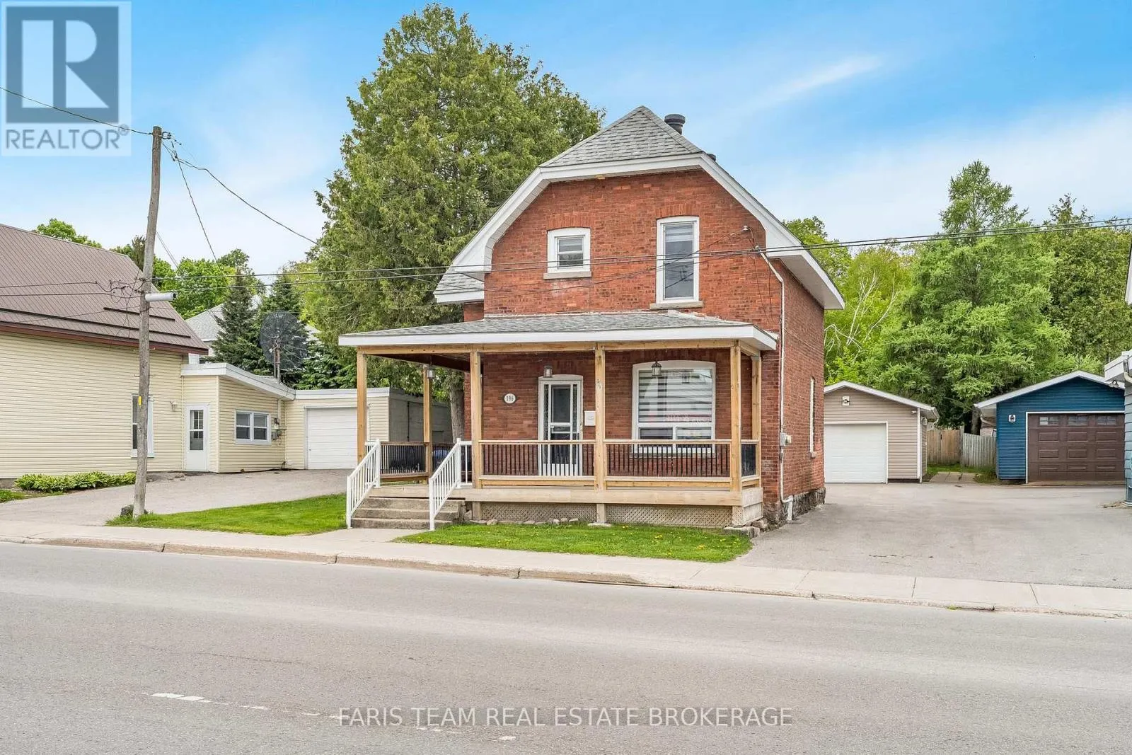 196 FOURTH STREET