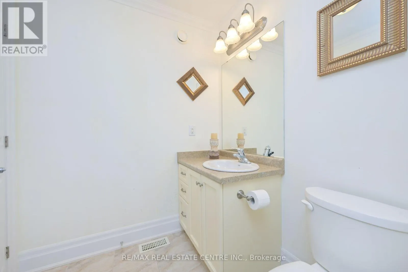 37 GARDEN GROVE CRESCENT