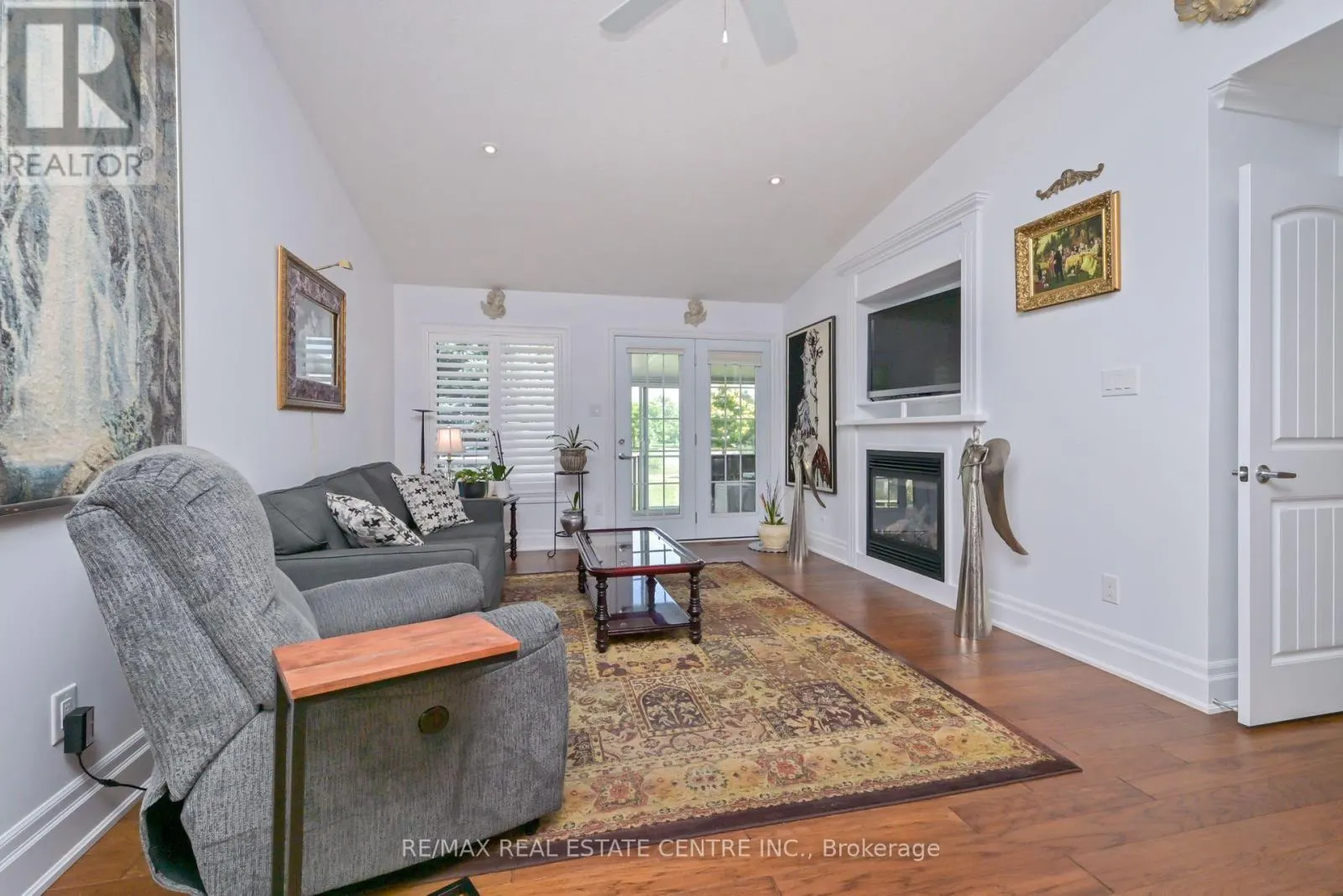 37 GARDEN GROVE CRESCENT