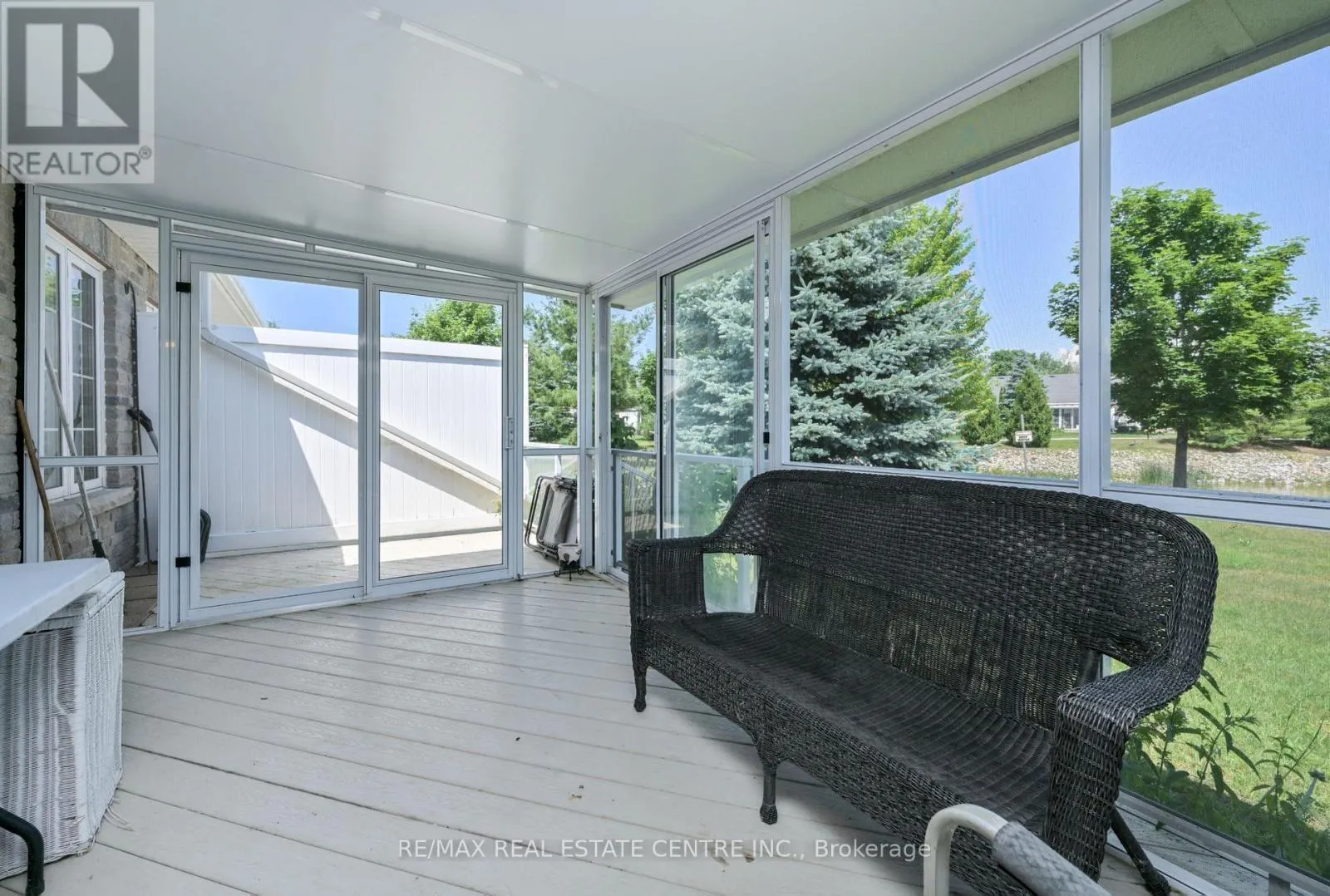 37 GARDEN GROVE CRESCENT
