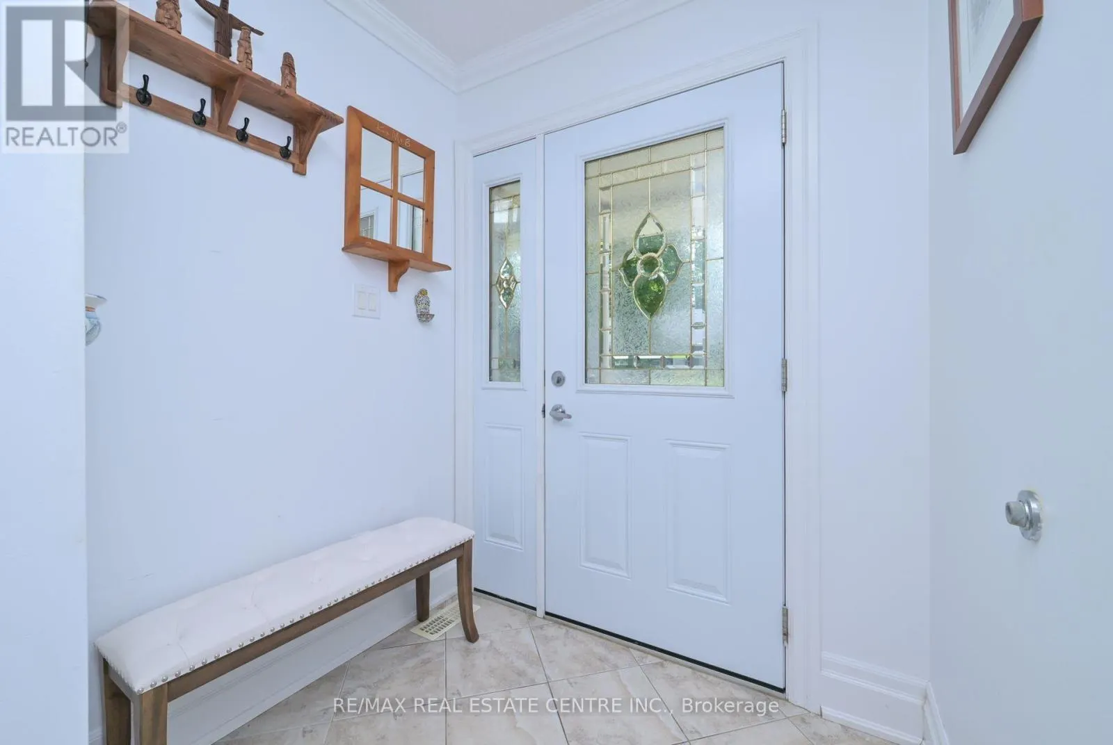 37 GARDEN GROVE CRESCENT