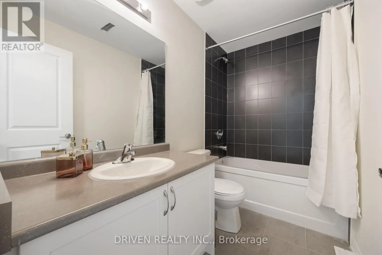 UNIT #B - 61 WESTBURY ROAD
