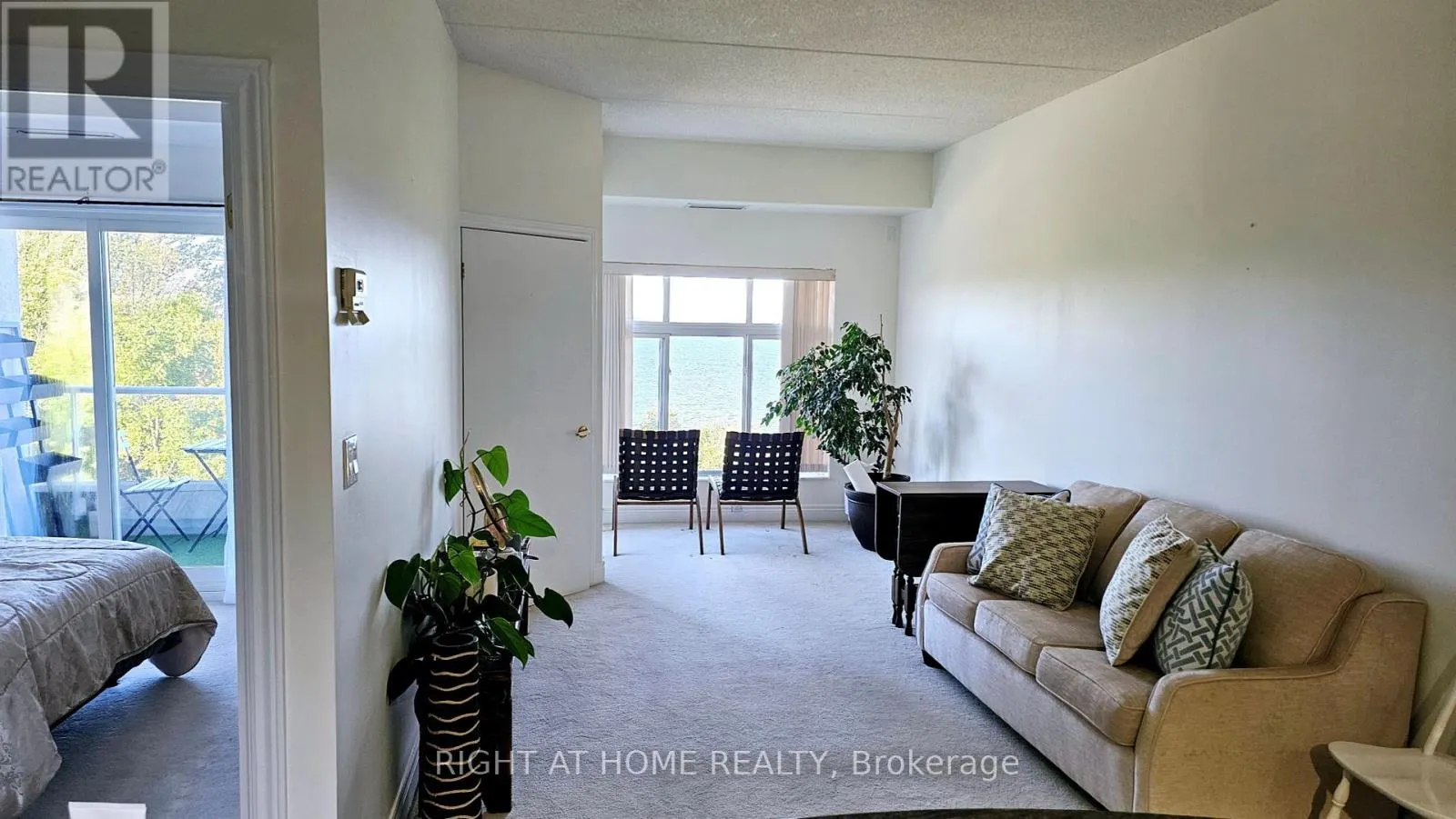 402 - 280 ABERDEEN BOULEVARD E