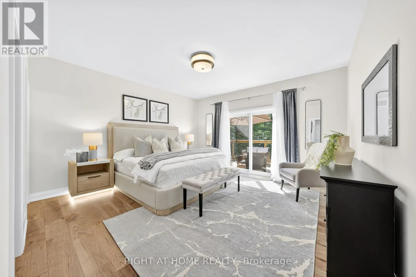 9 FAIRLAWN GROVE