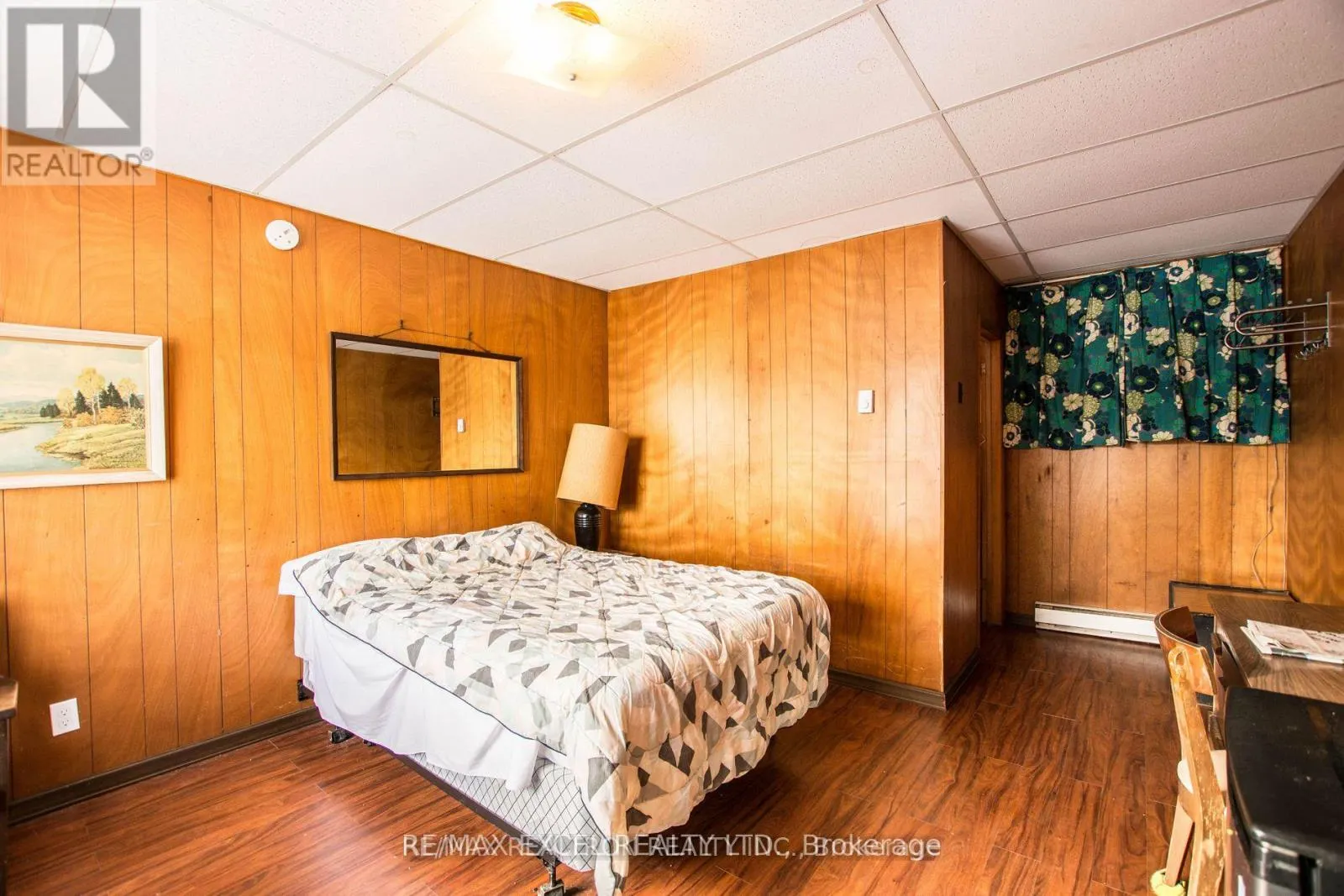 8906 HWY 11 ROAD S