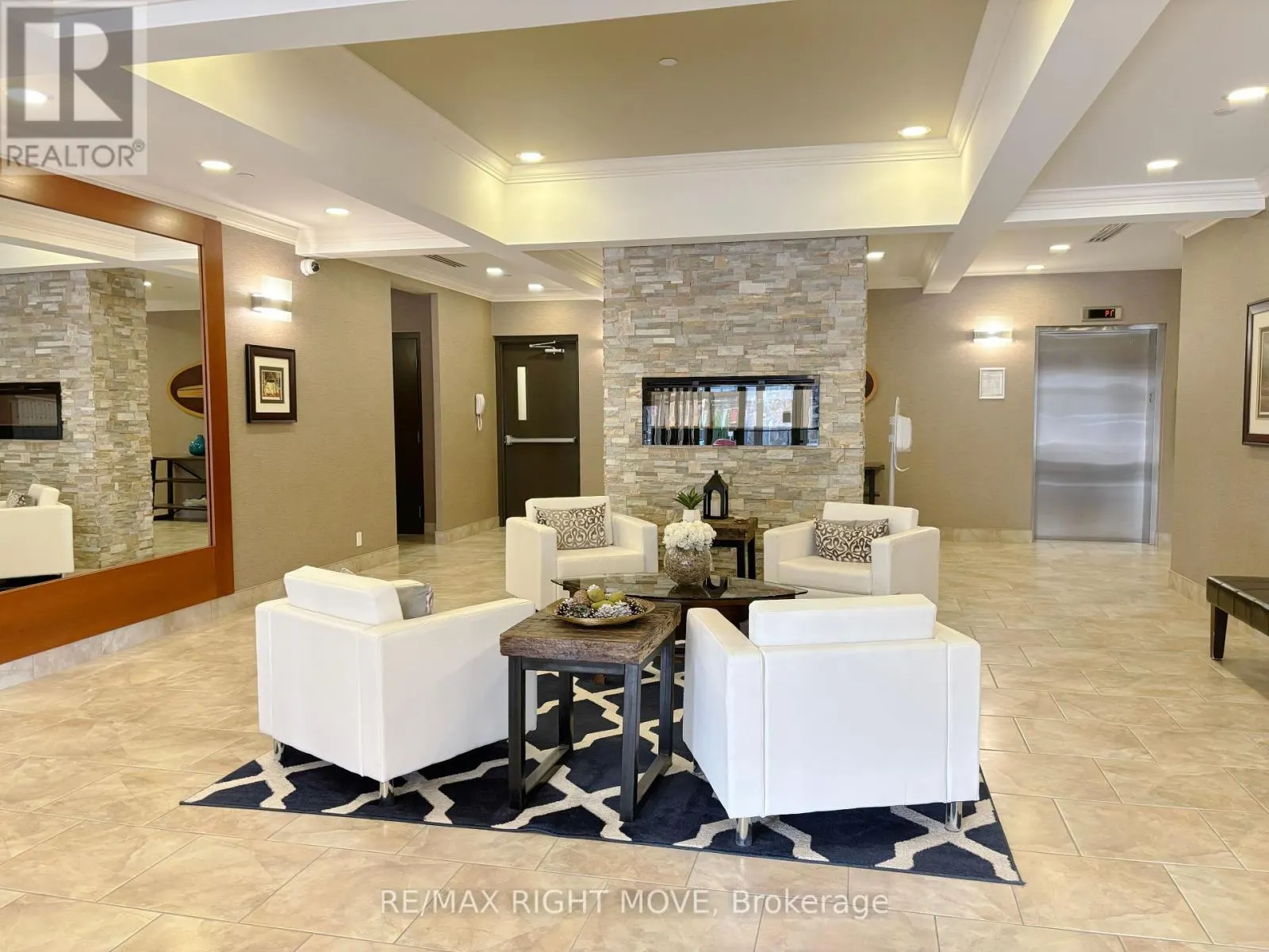 504 - 80 ORCHARD POINT
