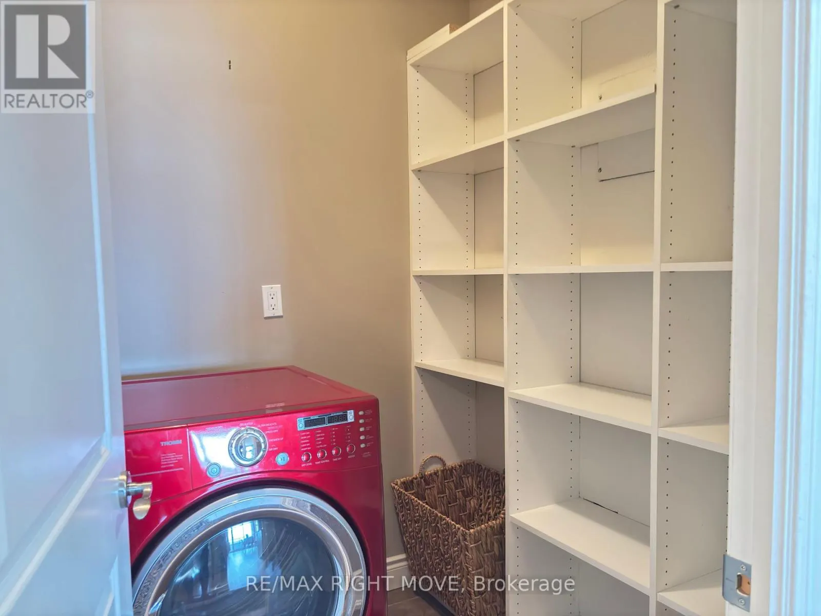 504 - 80 ORCHARD POINT