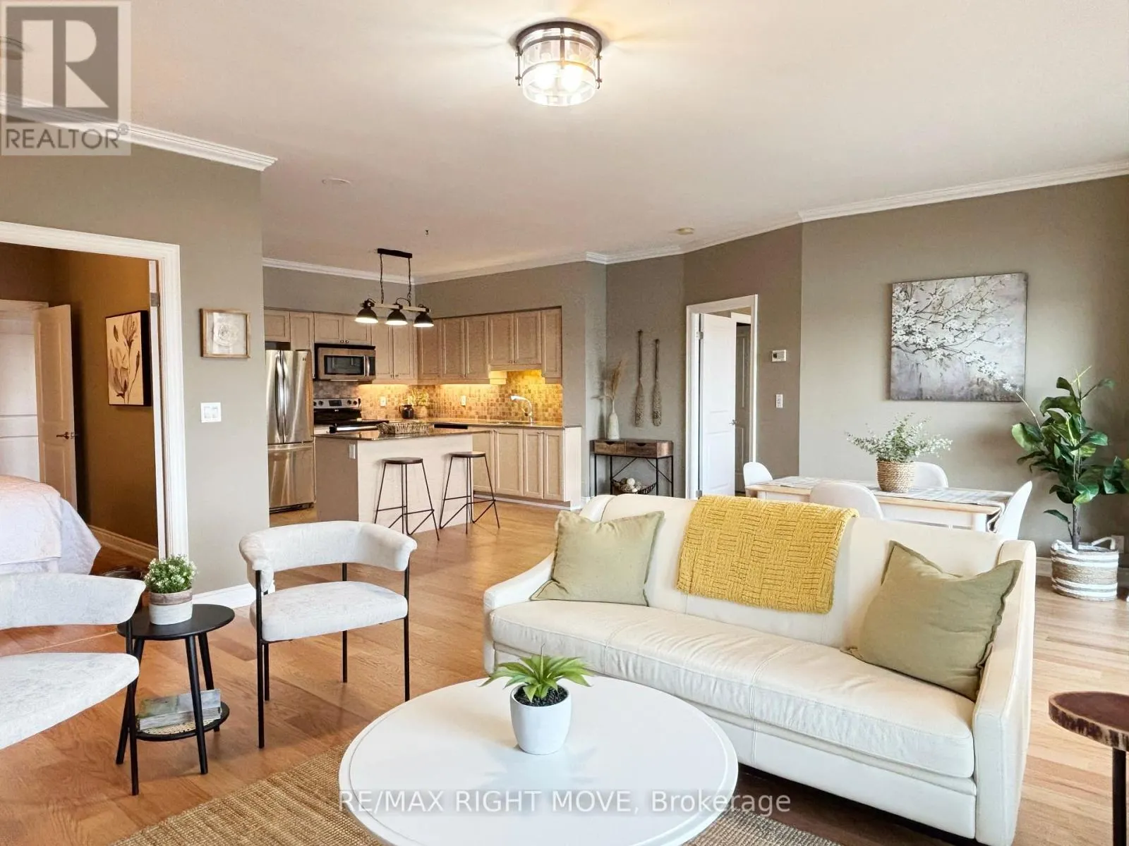 504 - 80 ORCHARD POINT