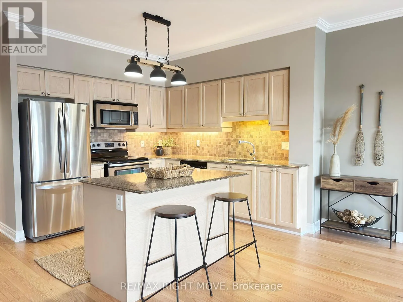 504 - 80 ORCHARD POINT