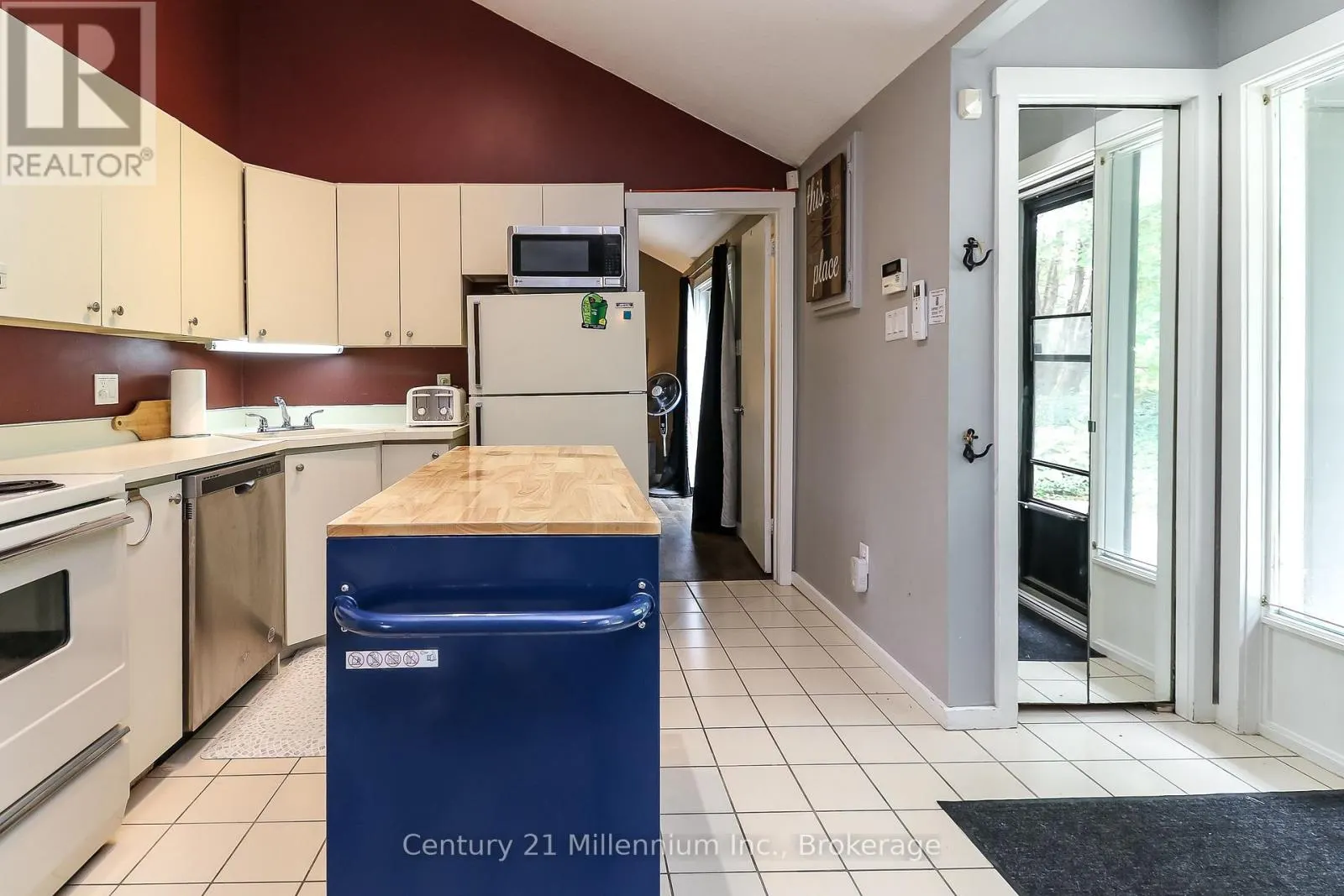 442 OXBOW CRESCENT