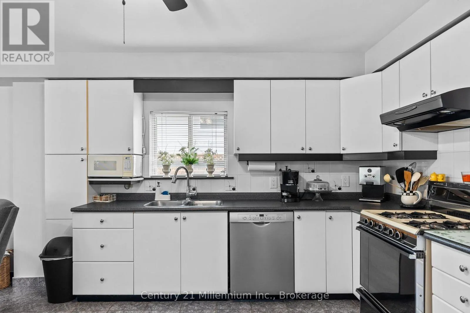 49 32ND STREET N