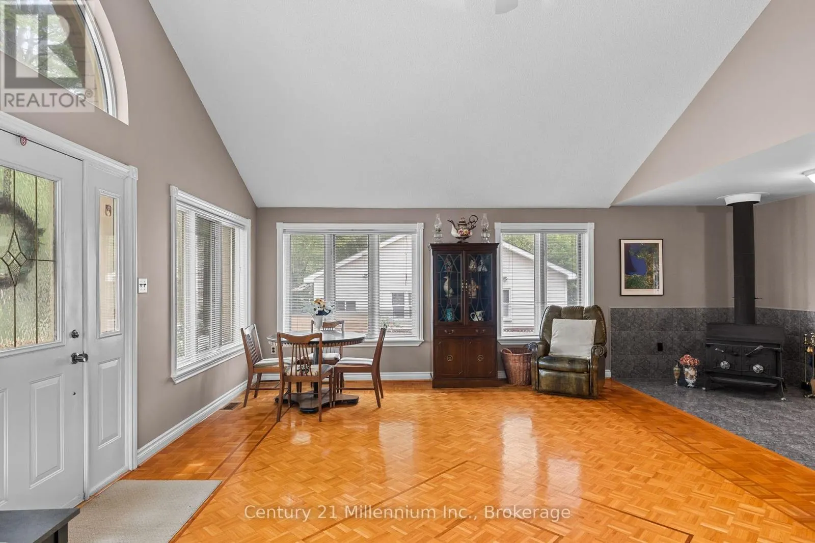 49 32ND STREET N