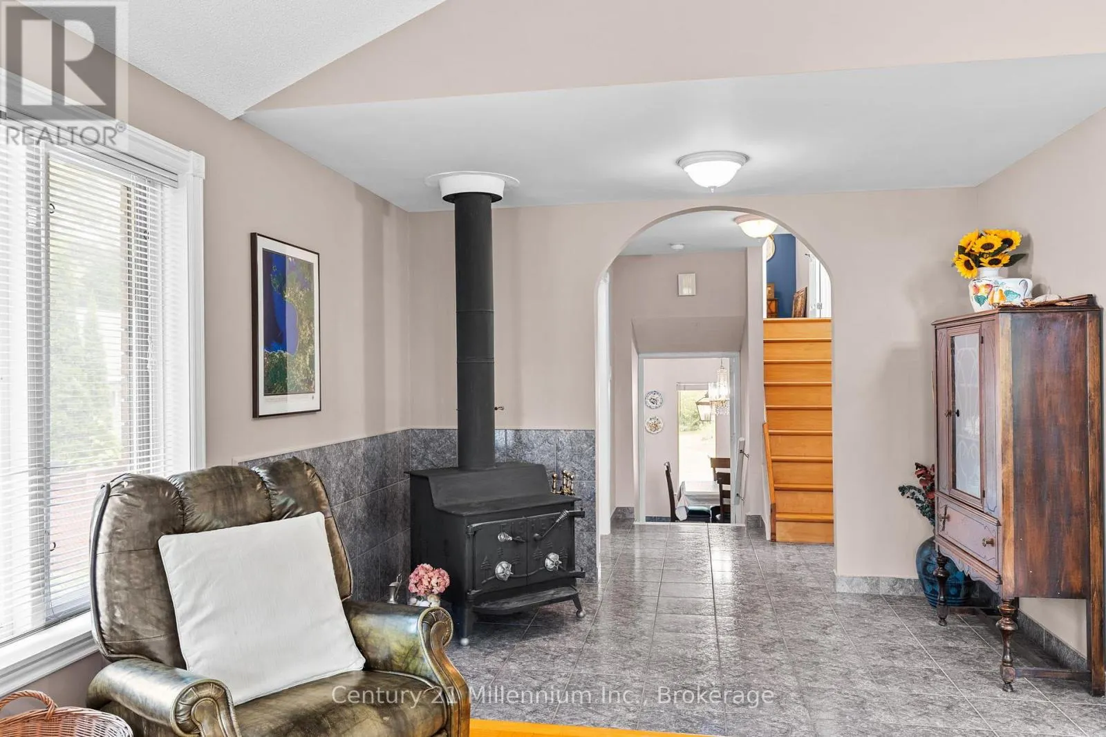 49 32ND STREET N