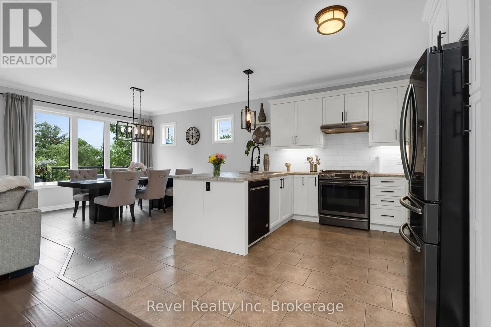 413 RUSS HOWARD DRIVE