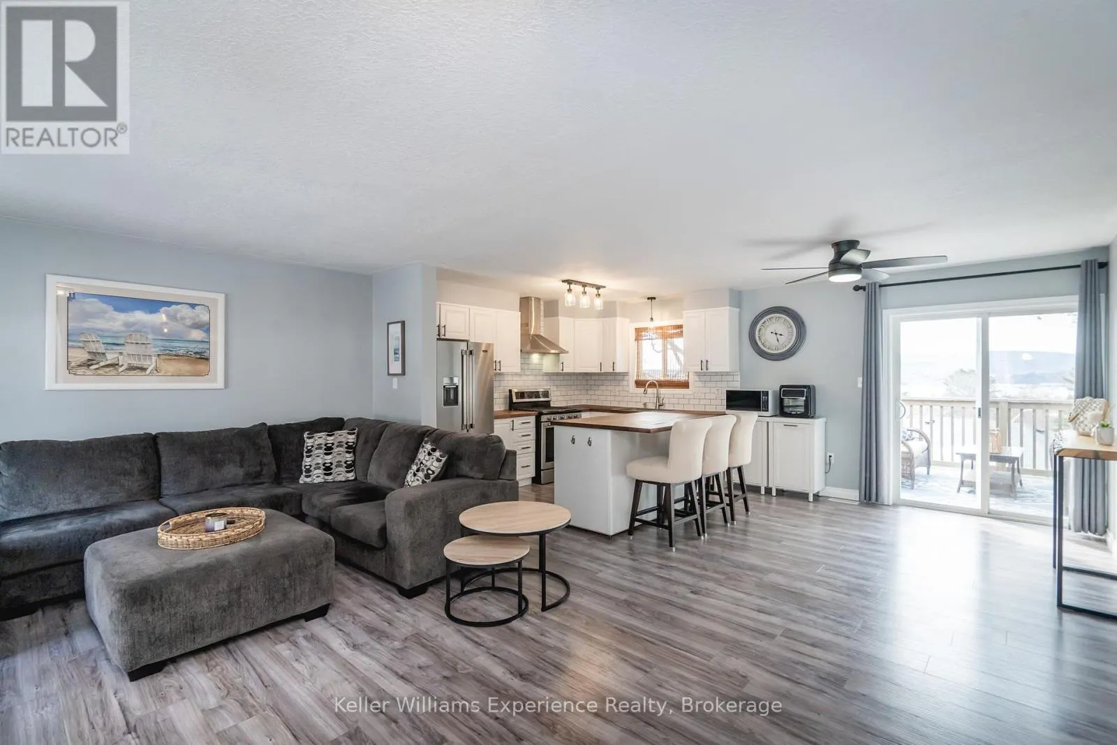 10 CLARENCE AVENUE