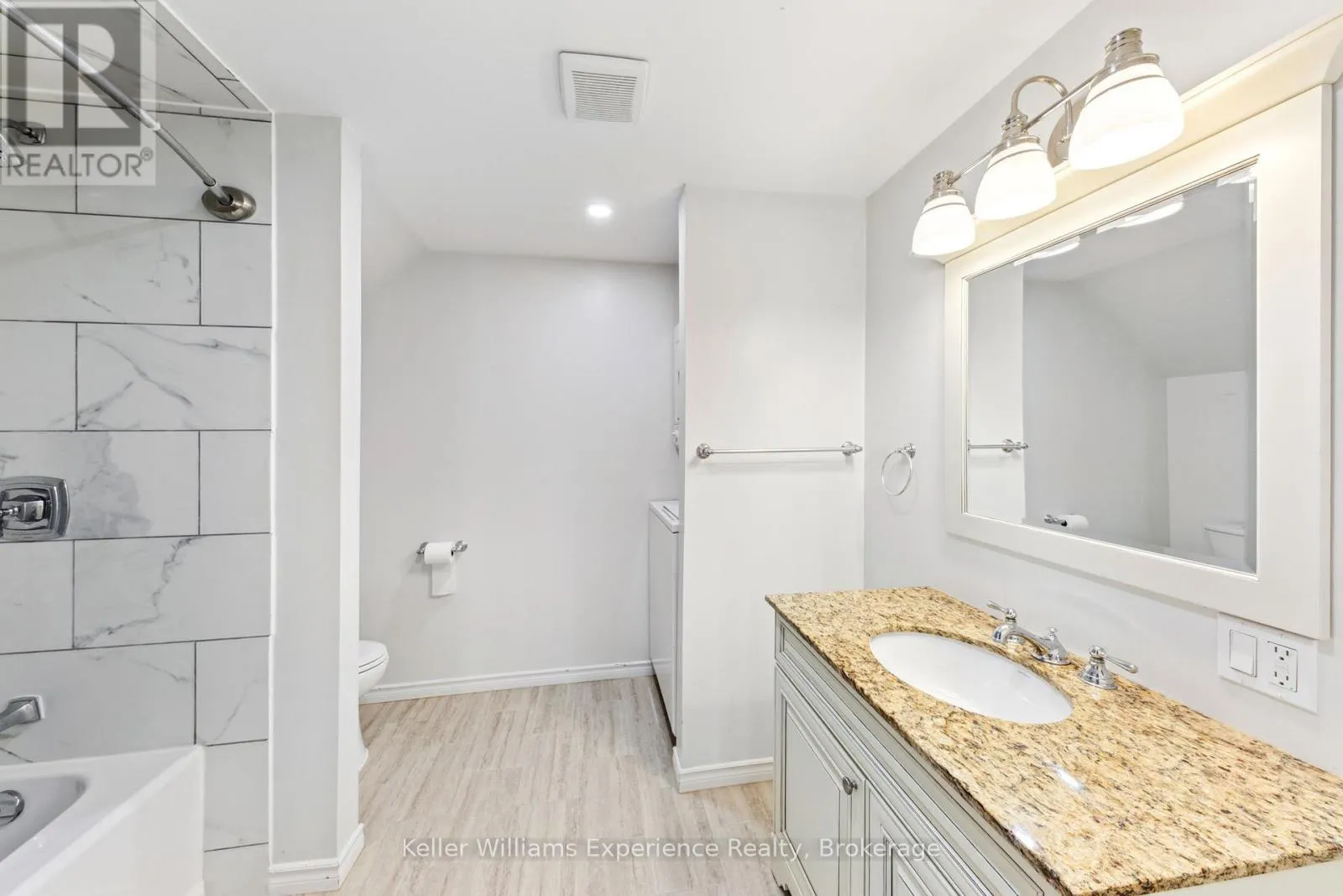 10 CLARENCE AVENUE