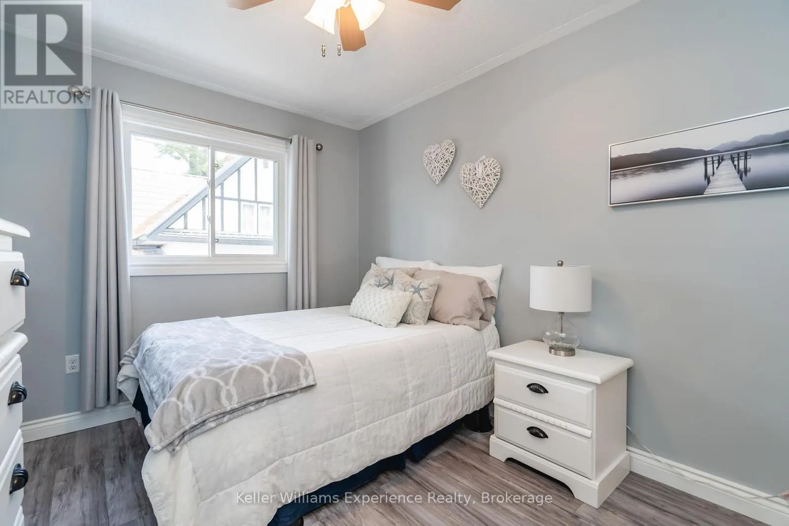 10 CLARENCE AVENUE