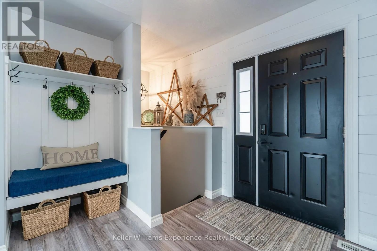 10 CLARENCE AVENUE