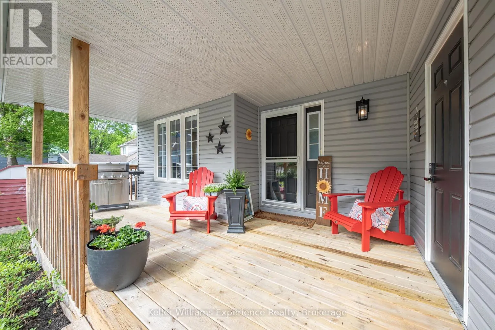 10 CLARENCE AVENUE