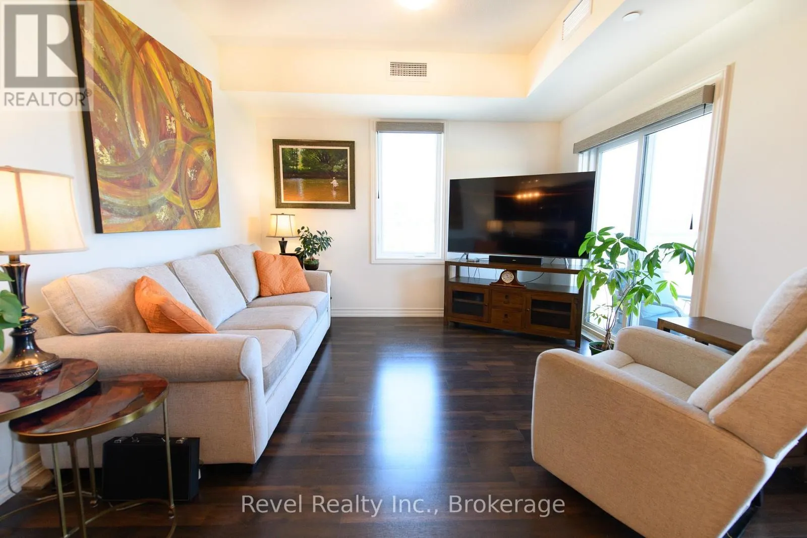 201 - 17 SPOONER CRESCENT, #201