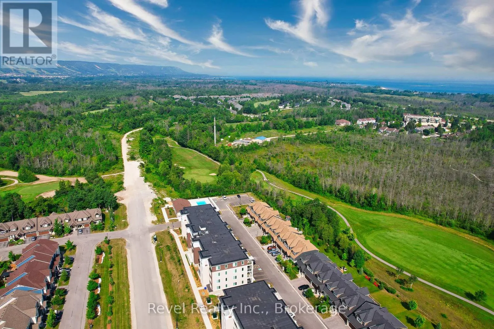 201 - 17 SPOONER CRESCENT, #201