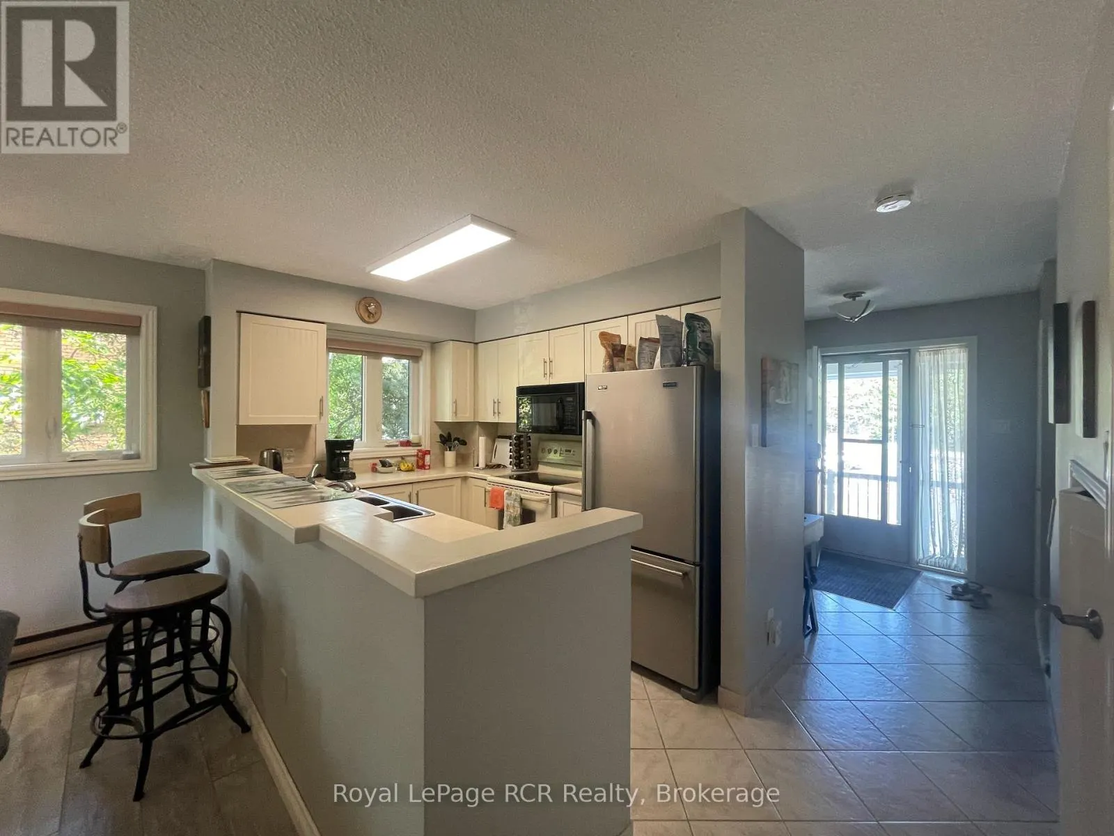 84 - 16 RAMBLING WAY, #84