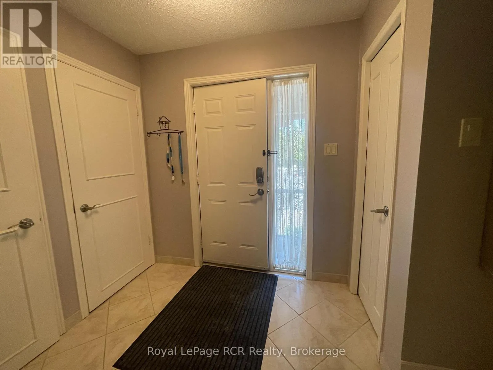 84 - 16 RAMBLING WAY, #84