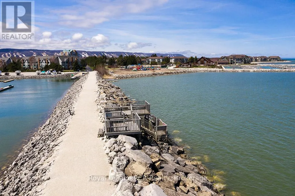 84 - 16 RAMBLING WAY, #84