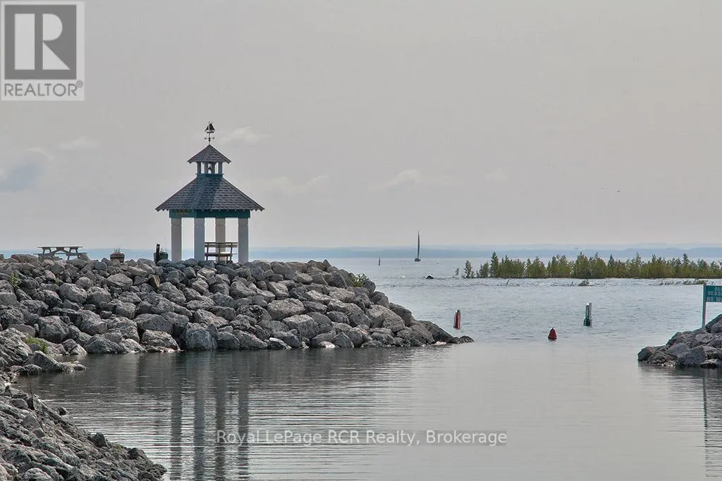 84 - 16 RAMBLING WAY, #84