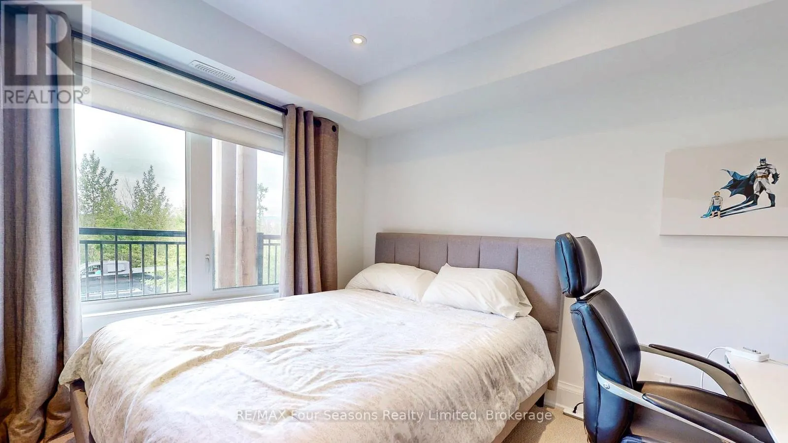 203 - 6 ANCHORAGE CRESCENT, #203