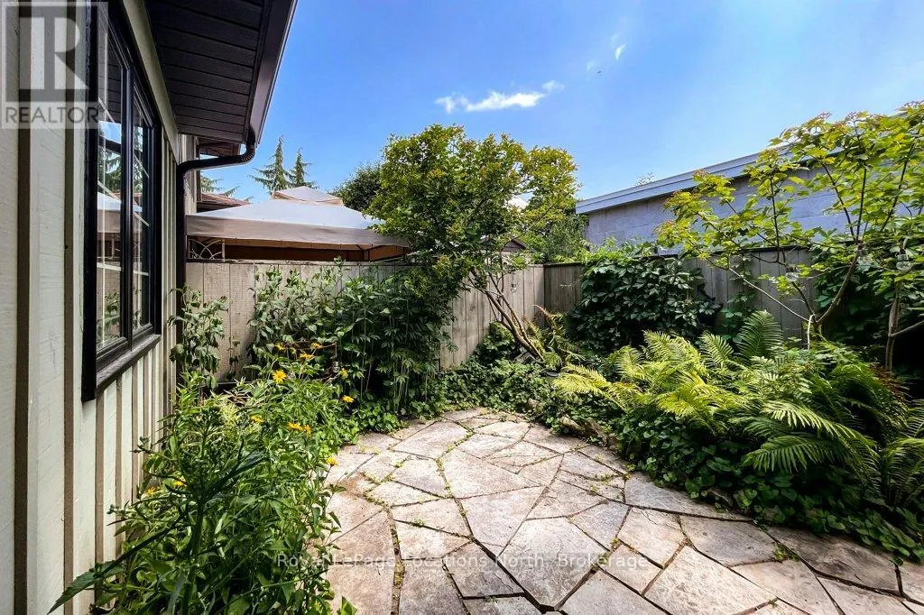 115 ROBINSON STREET