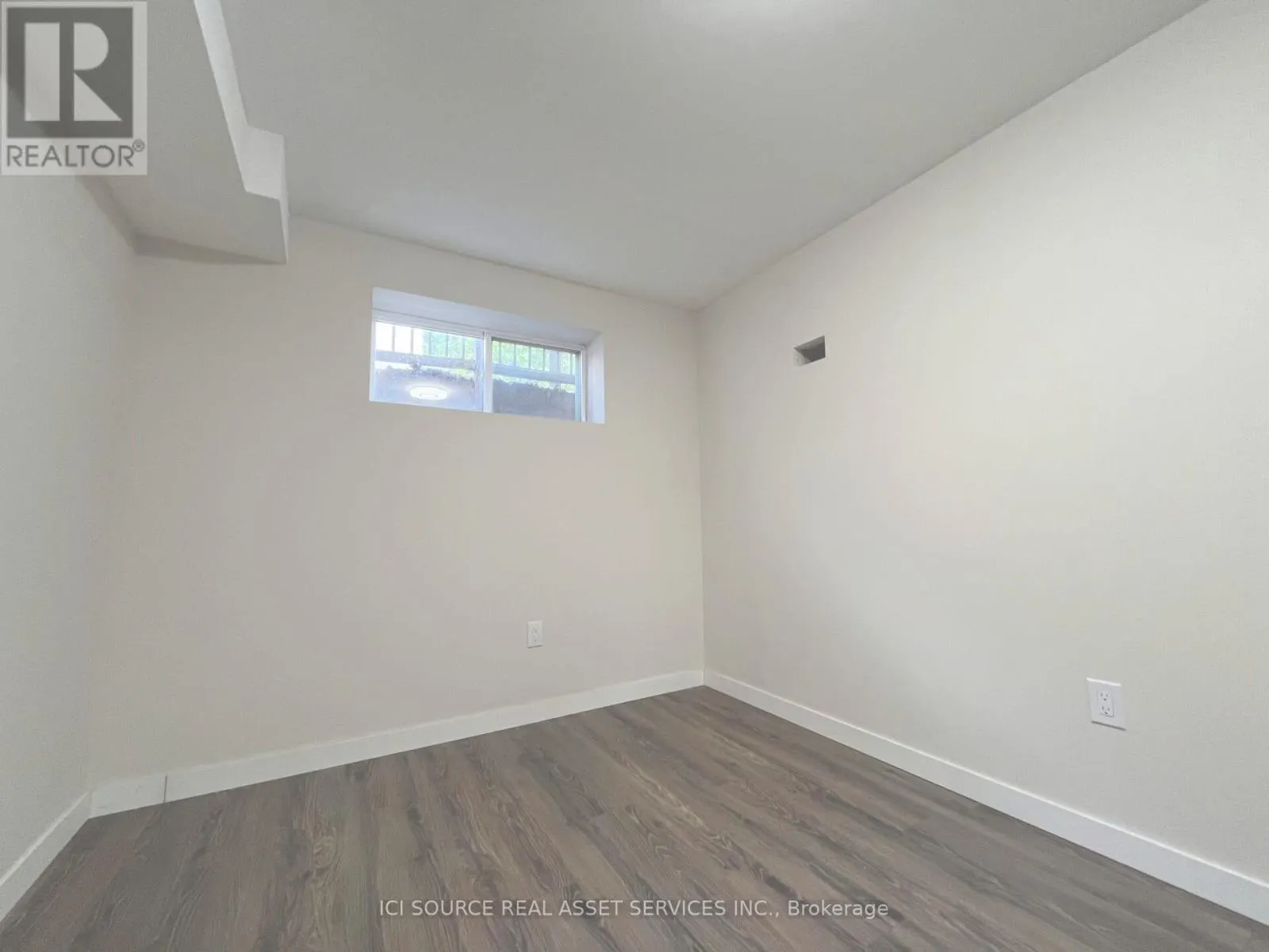 LOWER LEVEL - 44 MOIR CRESCENT