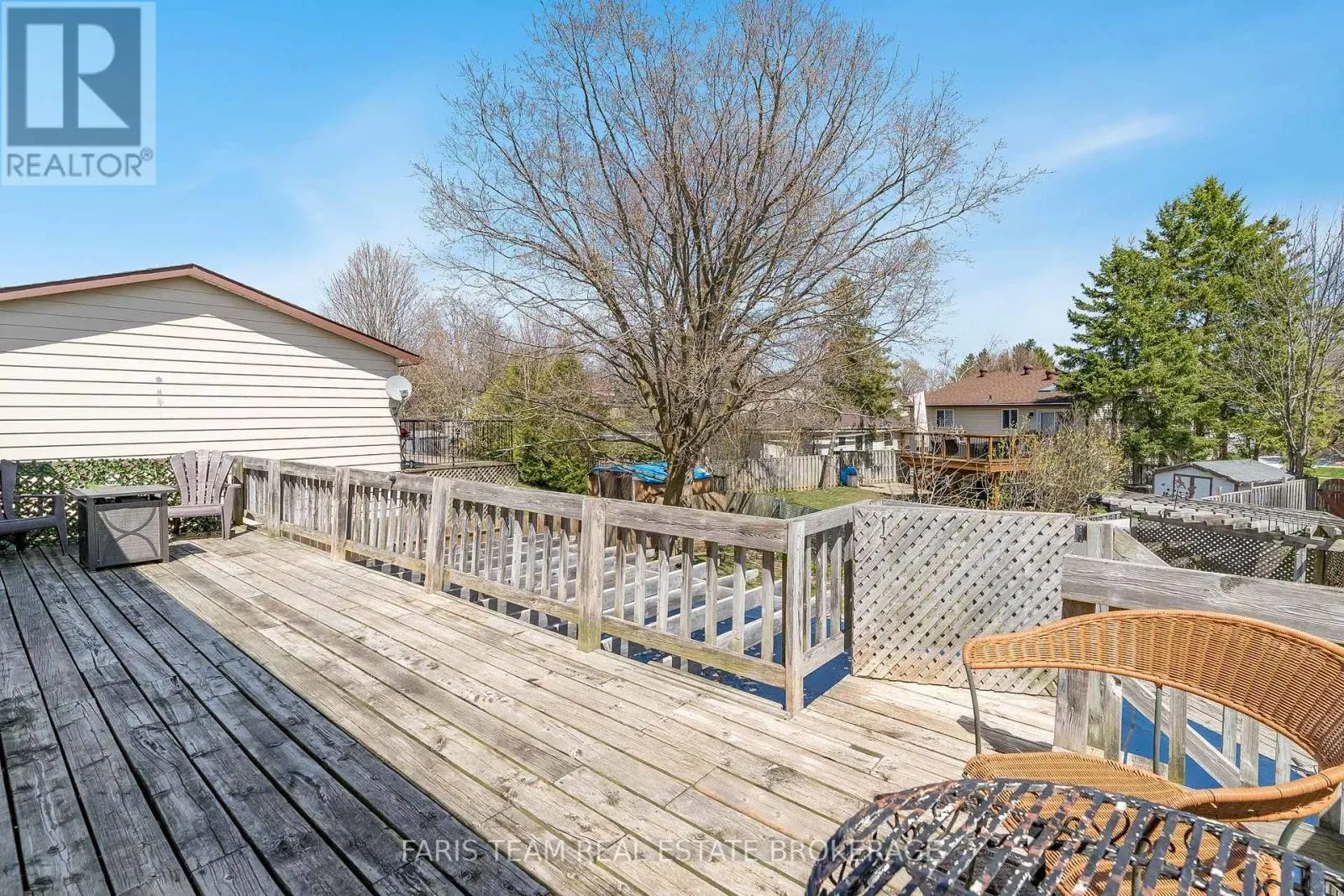671 ALGONQUIN DRIVE