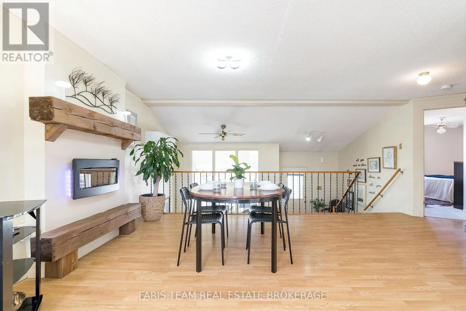671 ALGONQUIN DRIVE