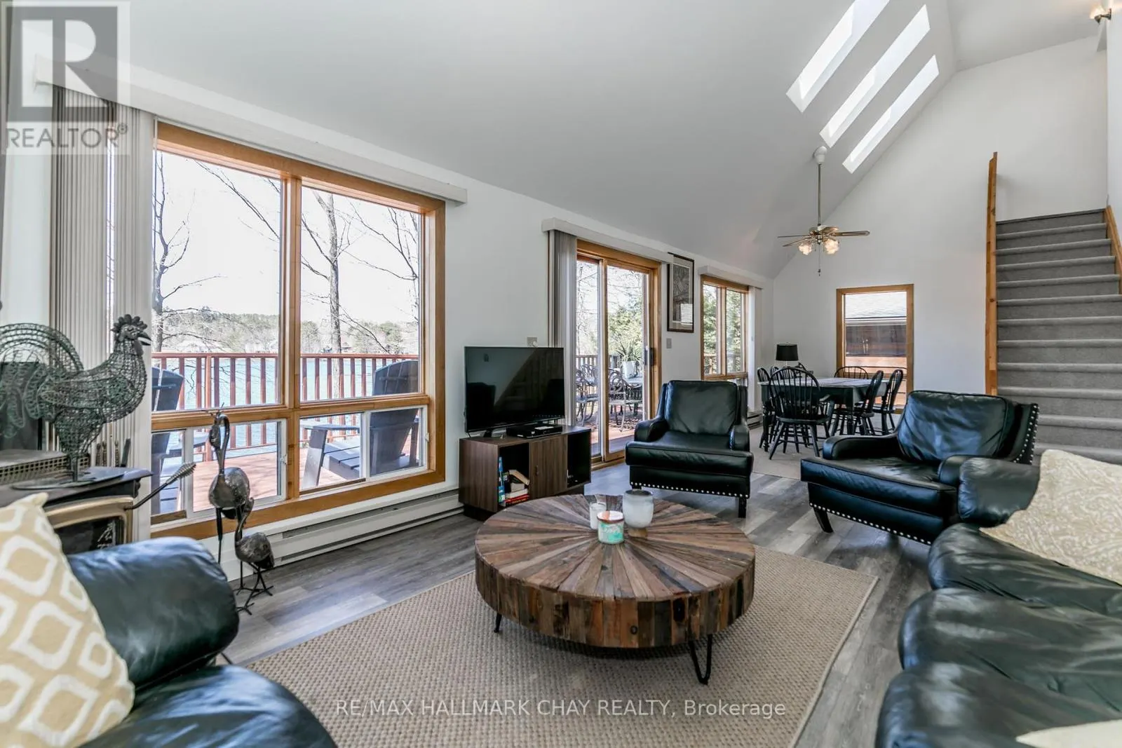 176 FARLAIN LAKE ROAD E