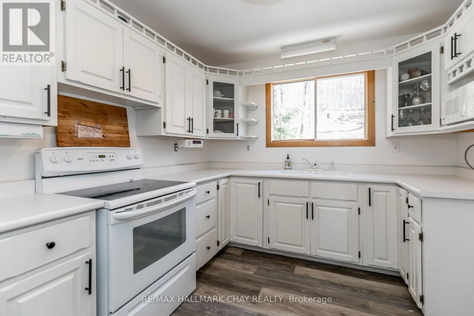 176 FARLAIN LAKE ROAD E