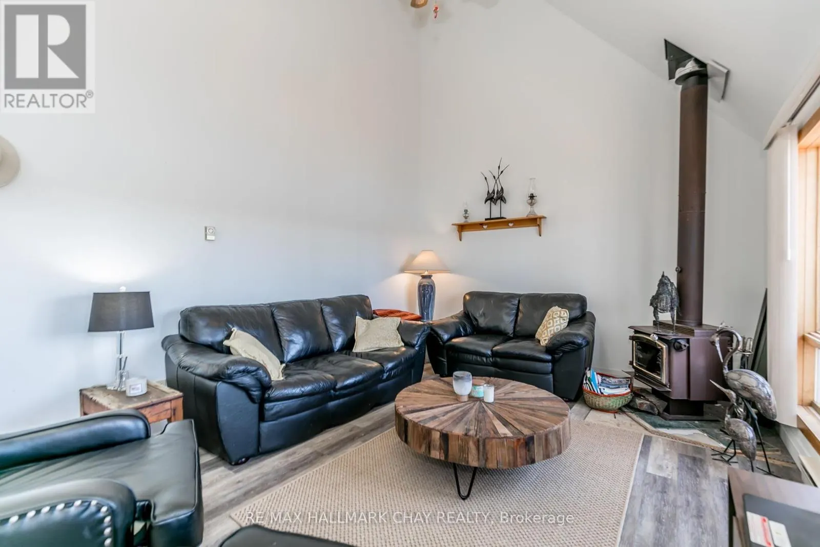 176 FARLAIN LAKE ROAD E