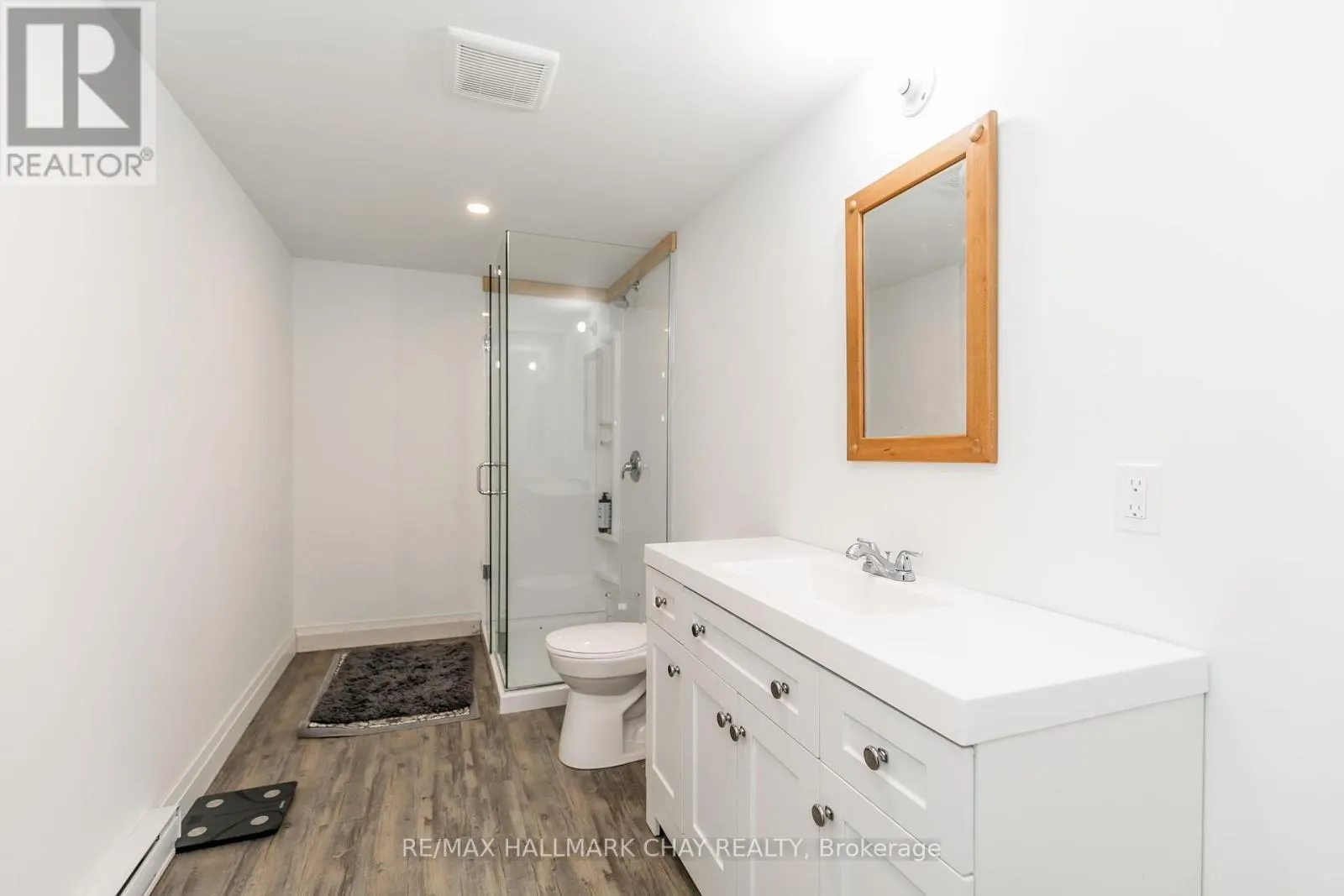 176 FARLAIN LAKE ROAD E