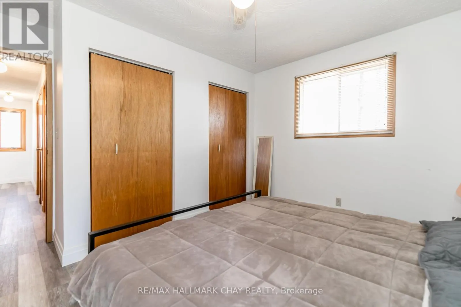 176 FARLAIN LAKE ROAD E