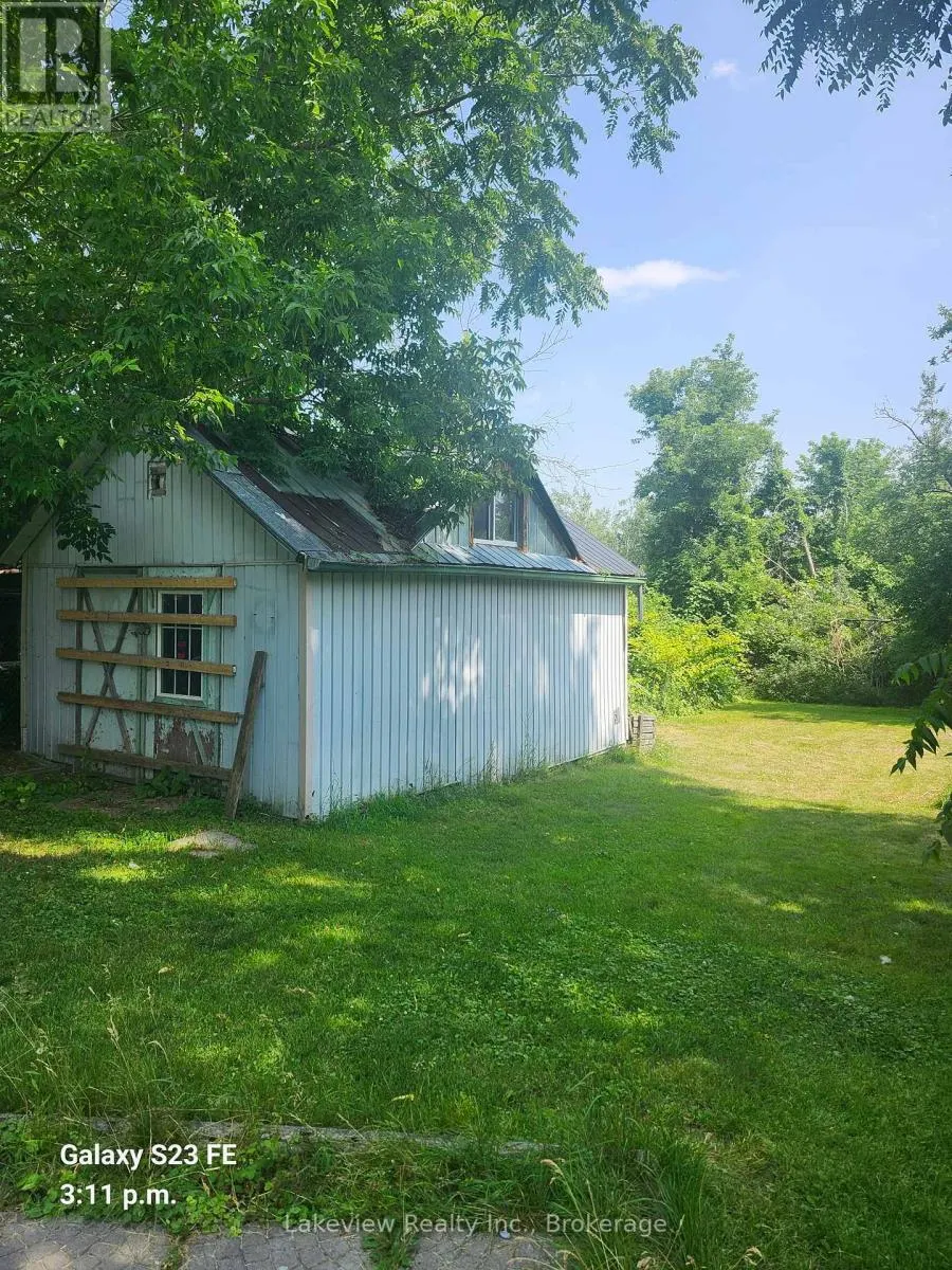 159 BARRIE ROAD E