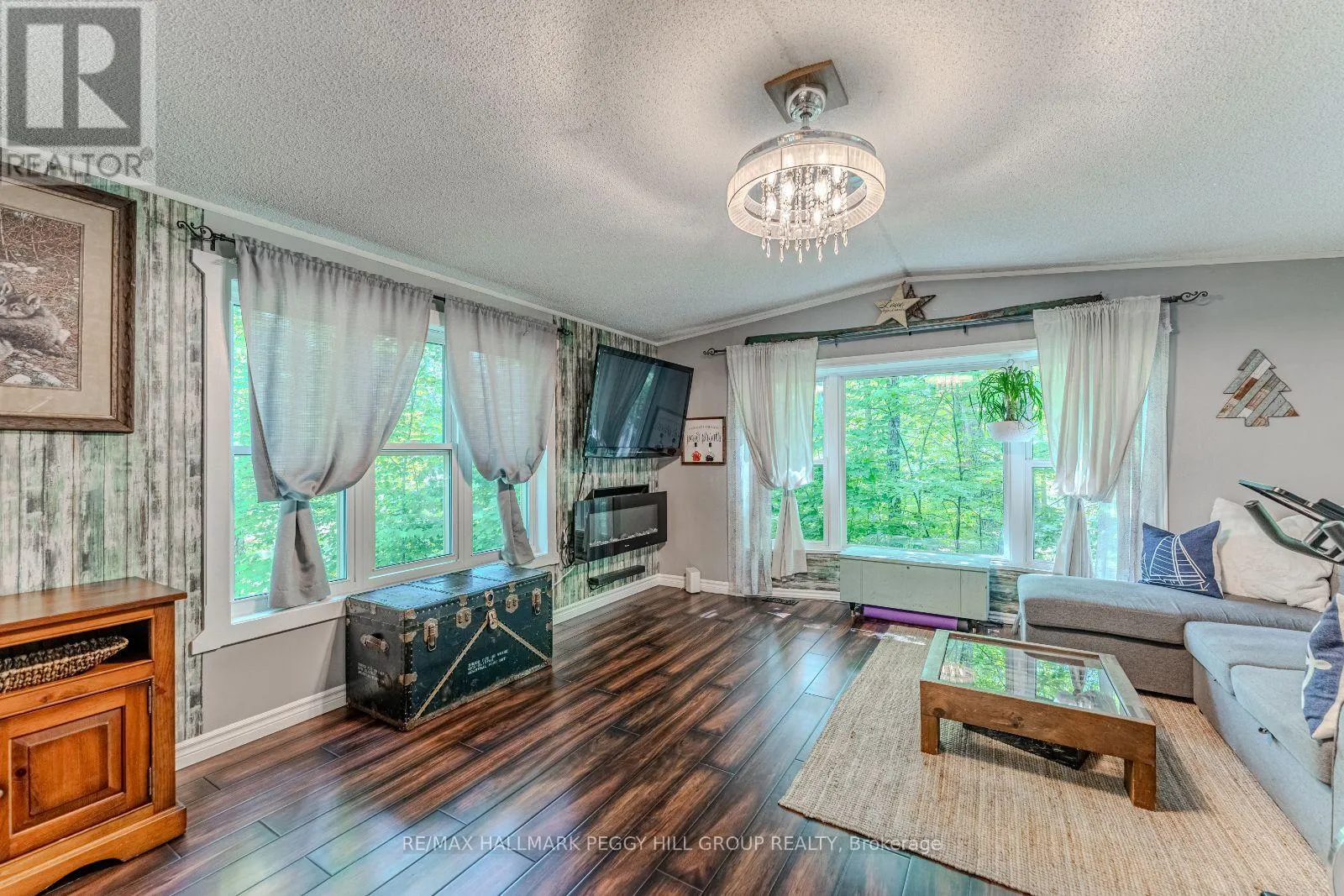 7498 ISLAND CRESCENT