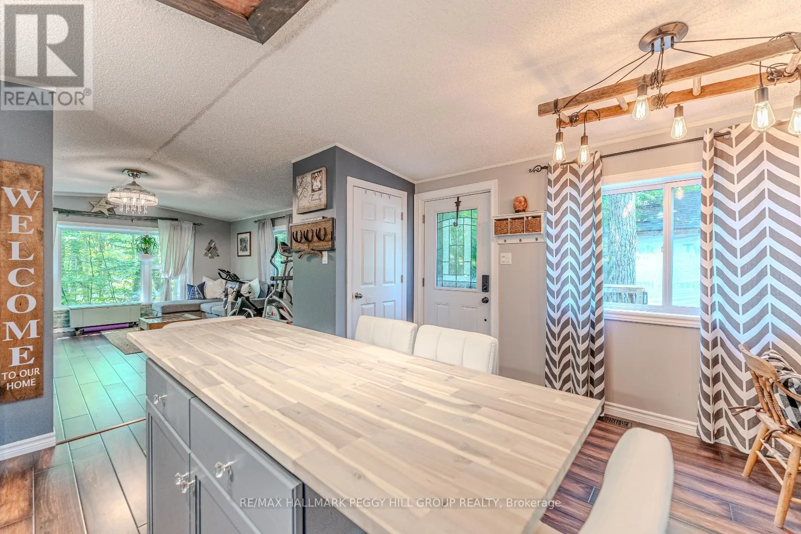7498 ISLAND CRESCENT