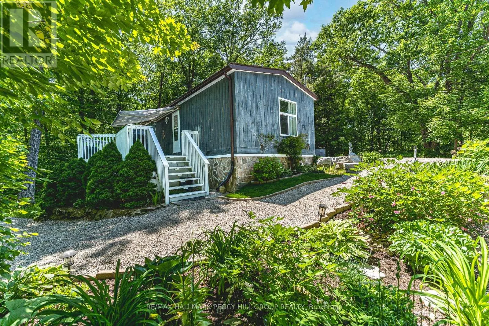 7498 ISLAND CRESCENT