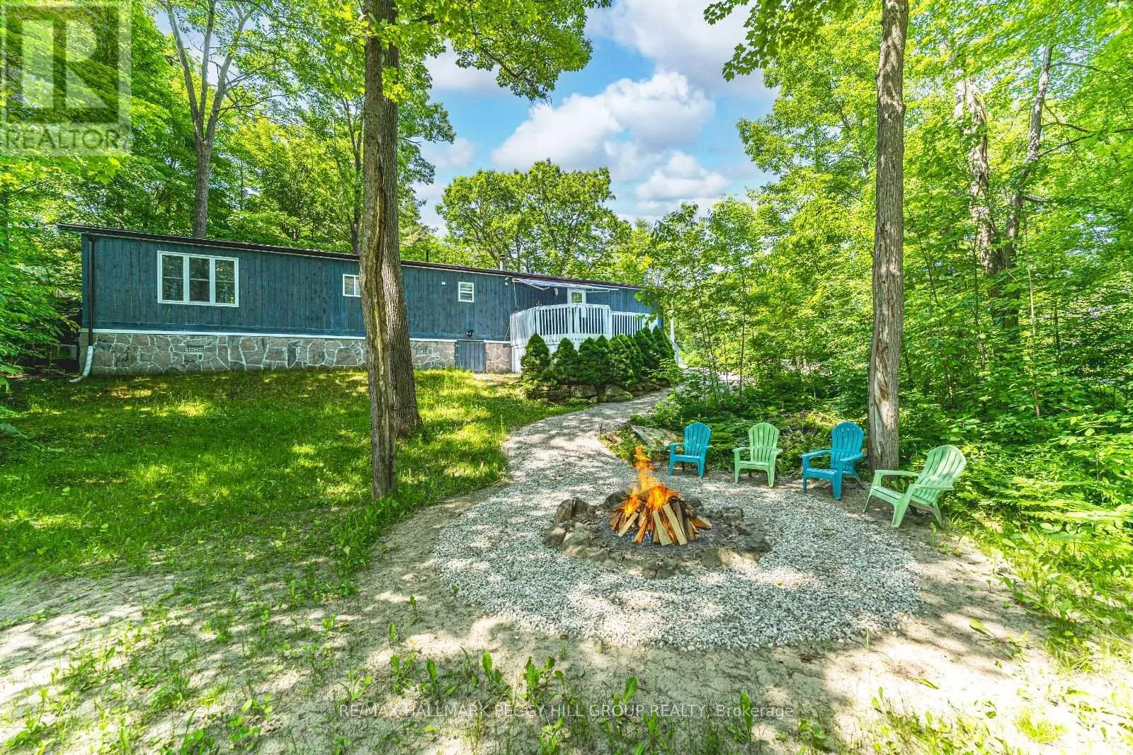 7498 ISLAND CRESCENT