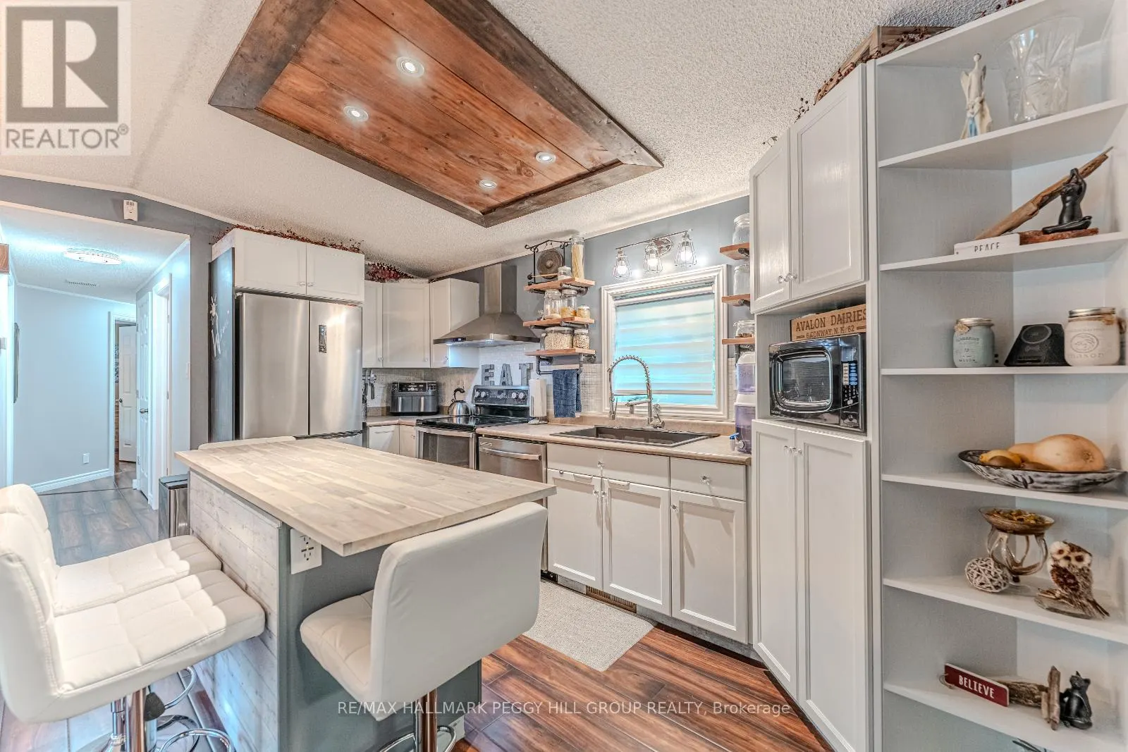7498 ISLAND CRESCENT