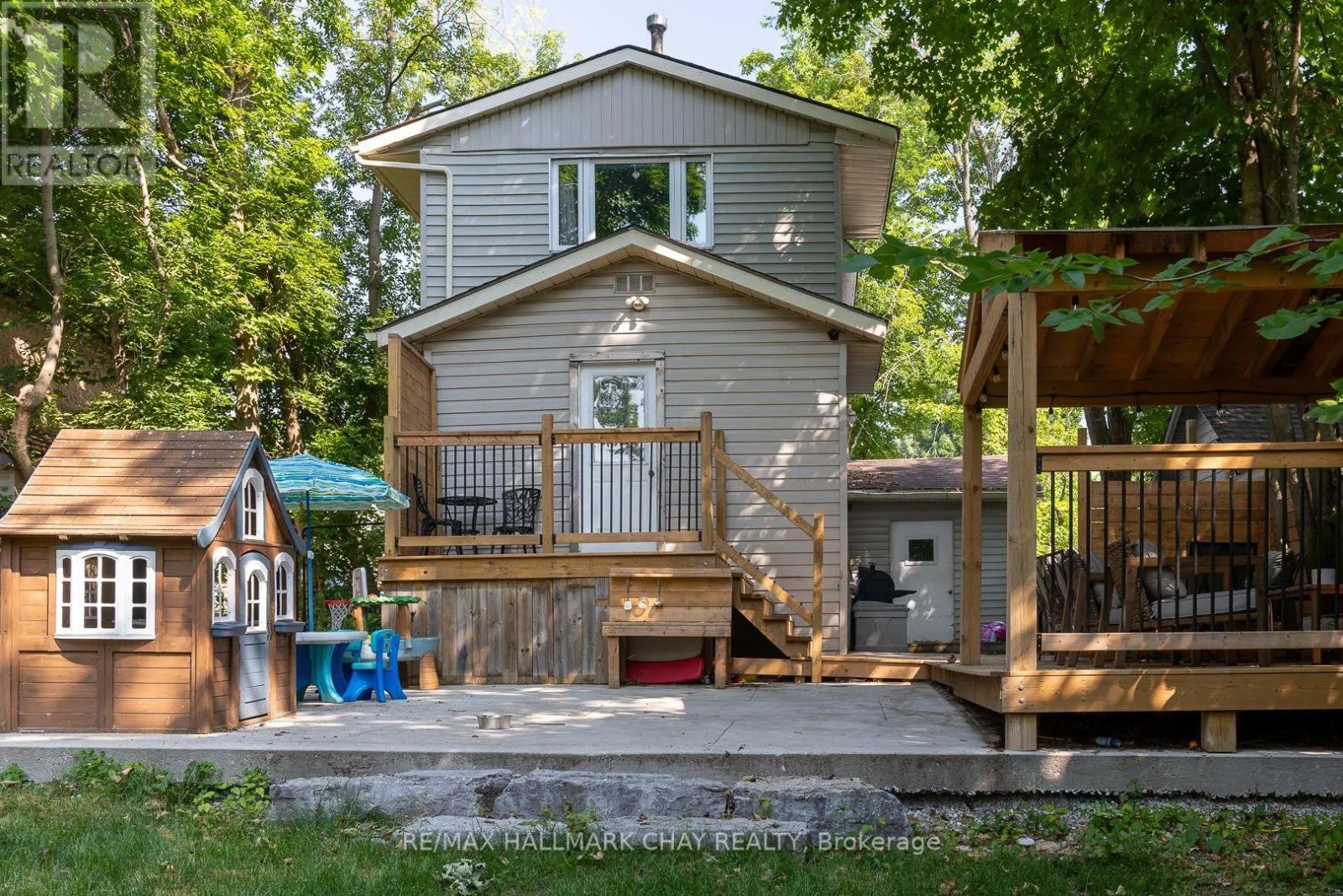 109 BORLAND STREET E