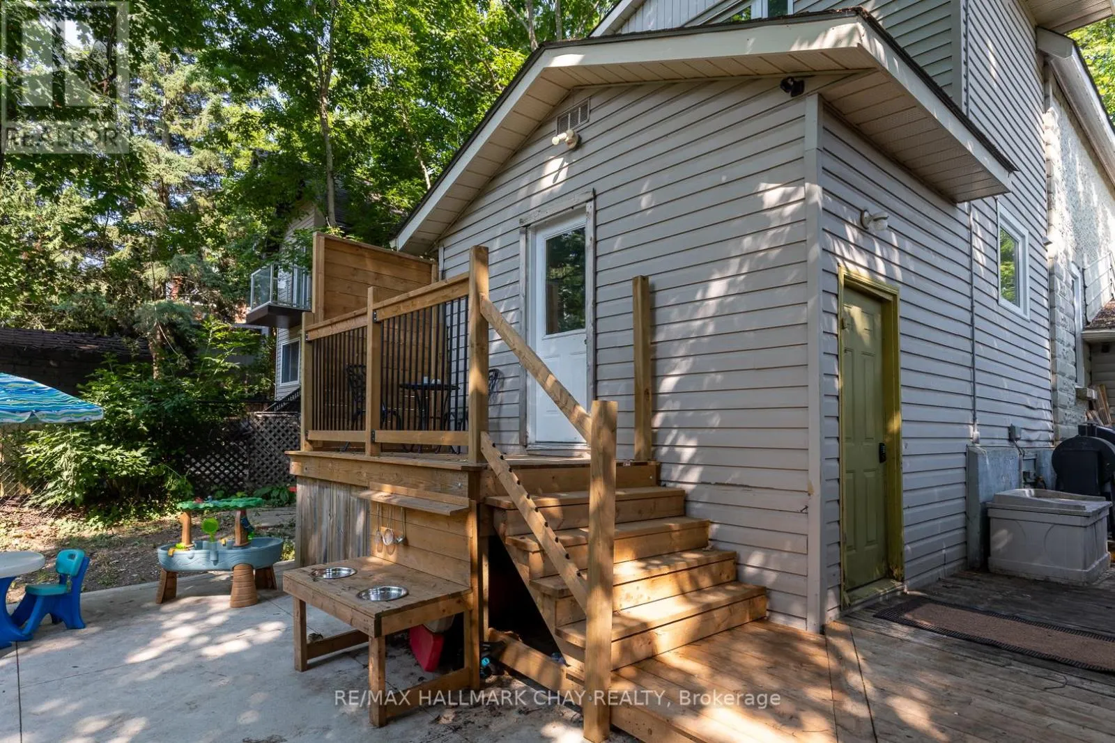 109 BORLAND STREET E