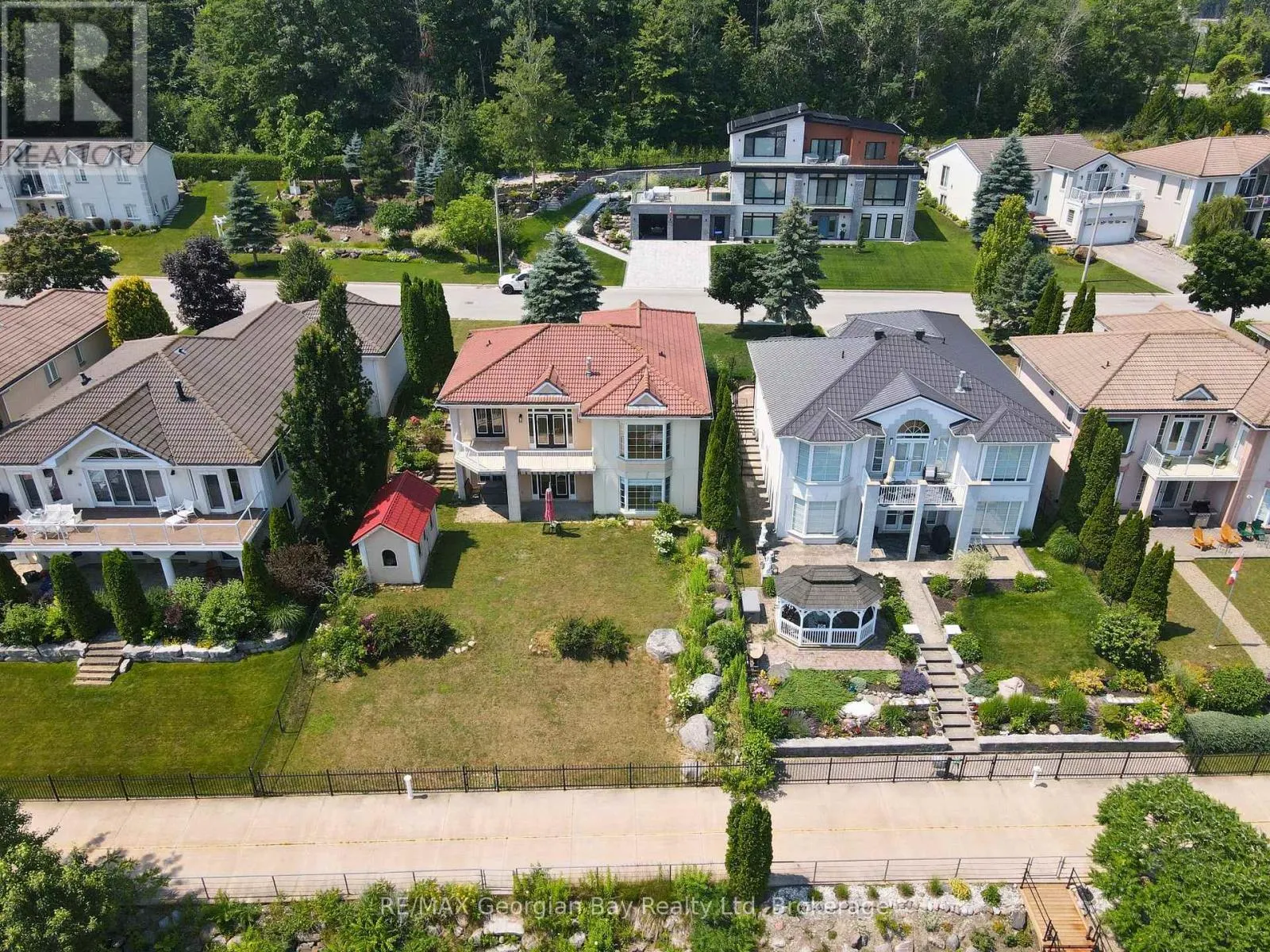 369 ABERDEEN BOULEVARD